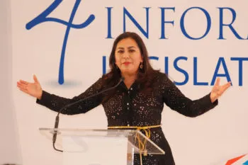 Ante destape de Nadia Navarro a la gubernatura de Puebla, Barbosa dio bienvenida a la competencia