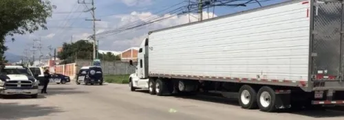 Asesinan a chofer de tráiler en parque industrial La Resurreción