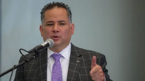 Inteligencia Financiera de Hacienda investiga a Medina Mora por lavado de dinero