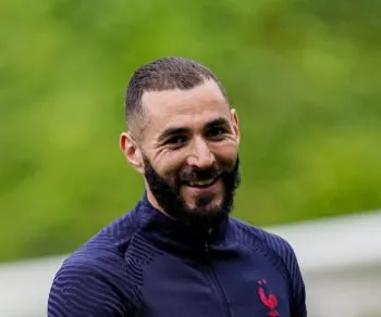 Karim Benzema gana su primer Balón de Oro