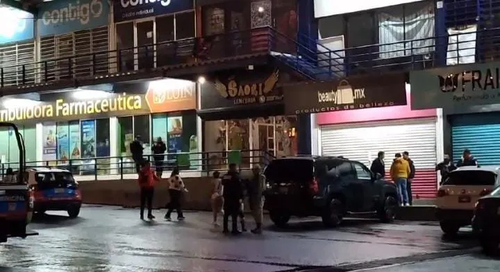 Balacera en local de lencería en bulevar Municipio Libre y avenida 11 Sur