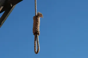 Mujer se suicida en su domicilio