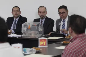 INE entrega Listas Nominales al IEE, partidos y candidata independiente