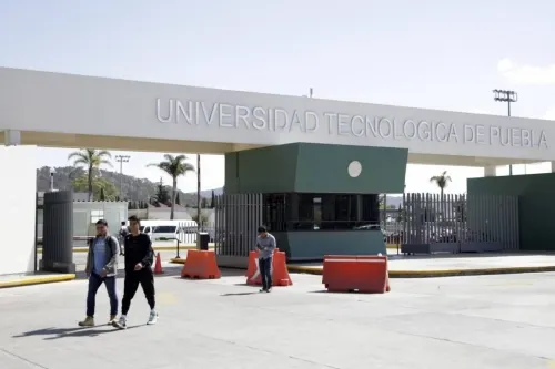 Pone en marcha la UTP programa de becas