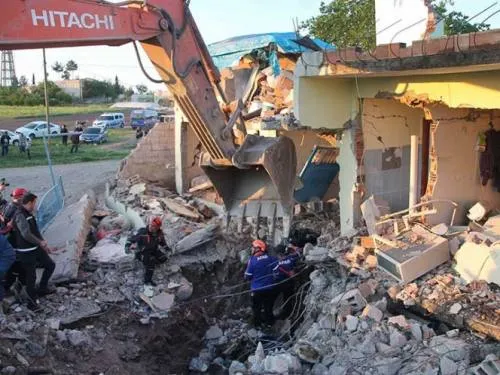 Sismo remece Turquía; al menos 39 heridos