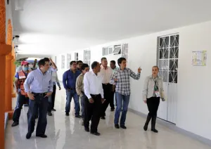 Entrega presidente de San Pedro obras y apoyos en Coapan