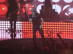 Enrique Iglesias agota boletos de concierto en Portugal
