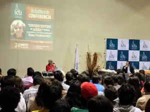 Mexicanos, obligados a protegerse: Poniatowska