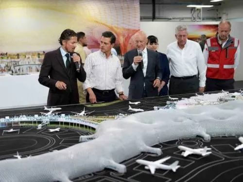 Confía Peña Nieto que el NAIM opere en el próximo gobierno
