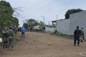Ejército participa en decomiso de combustible robado en Venustiano Carranza