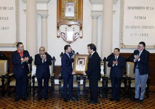 Gobierno Municipal entregó la Cedula Real al doctor Francisco Javier Pizarro Gómez