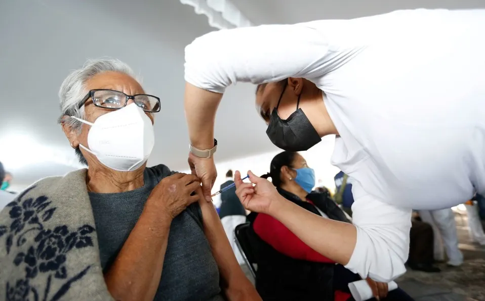 La vacunación a personas de 50 a 59 años iniciará la primera semana de mayo. | Cuartoscuro
