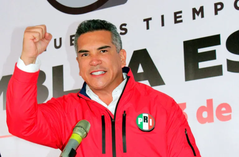 Alito y la traición de tres bandas