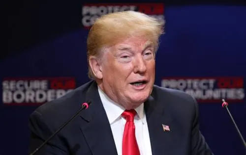 Trump amenaza con reducir ayuda a países que no detengan inmigración ilegal de MS-13