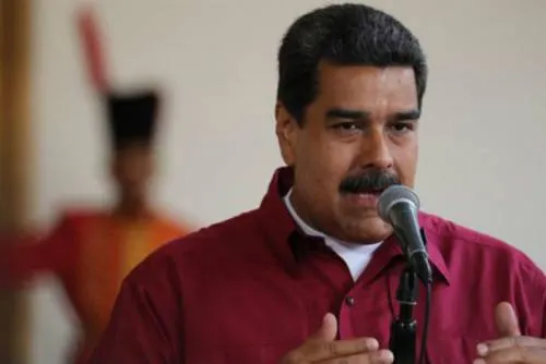 Maduro pide apoyo de estudiantes para su segundo mandato desde enero