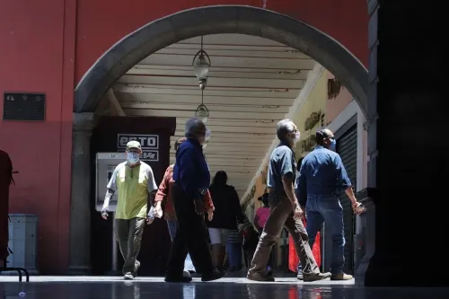 “Hay que redoblar las medidas para reducir contagios de Covid-19”: MBH