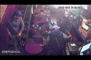 Cámaras del McCarthys captaron a ladrones en pleno asalto