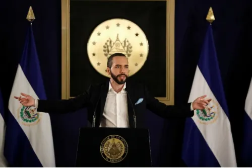 Bukele exige a empresas el cierre inmediato por operar en emergencia