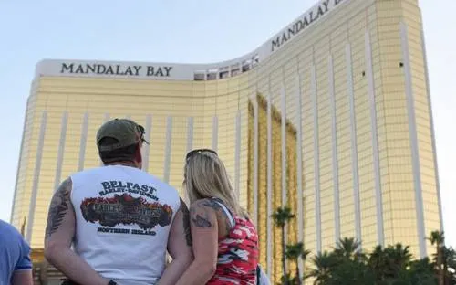FBI investiga a una segunda persona por masacre de Las Vegas