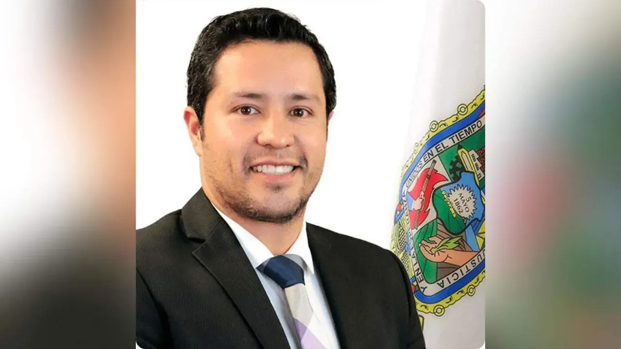 Congreso de Puebla otorga licencia a Jonathan Ávalos como magistrado; se va al INM