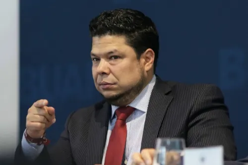 Cárdenas debe explicar beca CONACYT y guerra sucia antes de exigir transparencia