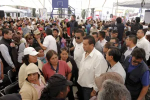 Manifestantes irrumpen en jornada de Canoa; niegan suspender actividad