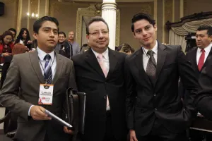 Ingresa en Legislativo petición de Micalco para destituir magistrados