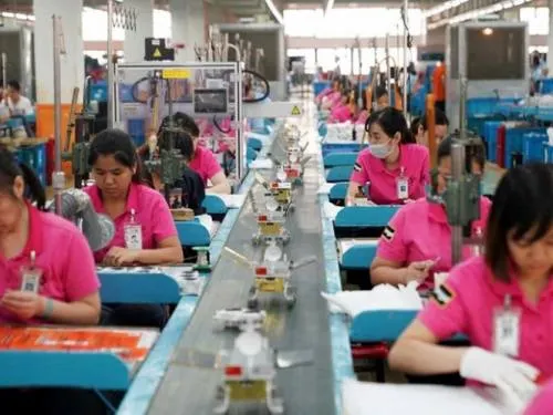 Mercados chinos se desploman ante tensiones comerciales con EU
