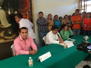 José Luis Abarca deja de ser alcalde de Iguala
