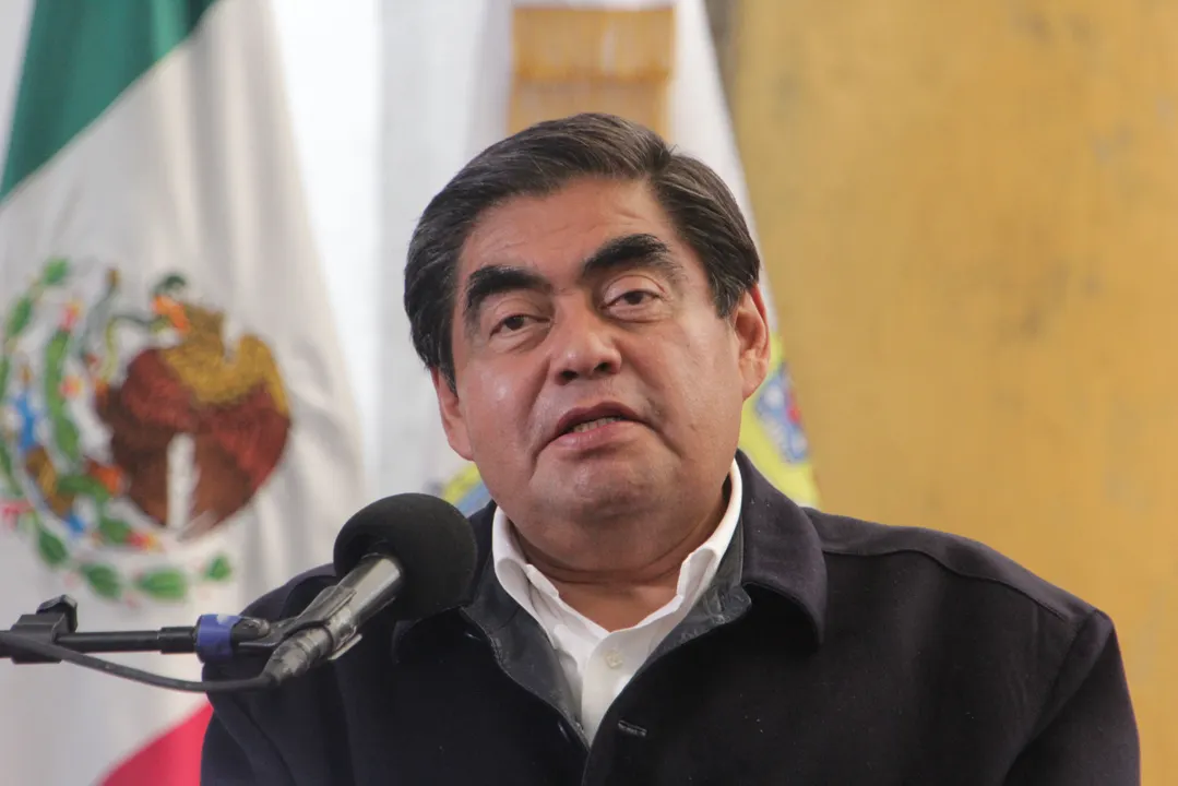 Barbosa, primer lugar en honestidad en encuesta de gobernadores