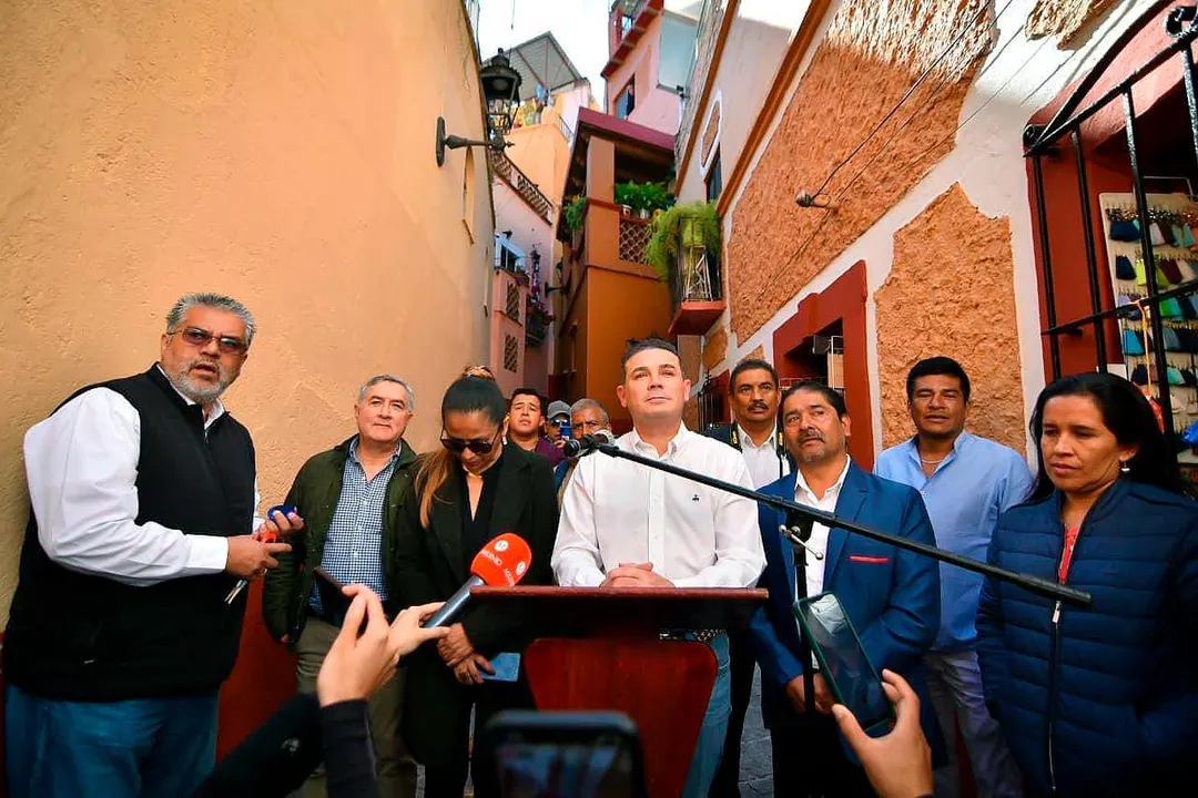 Callejon Del Beso Alejandro Navarro Saldana