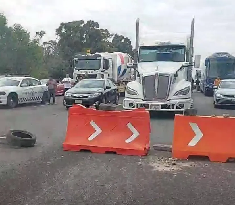 Pobladores de Xoxtla bloquean por segunda vez la autopista México-Puebla en menos de 24 horas