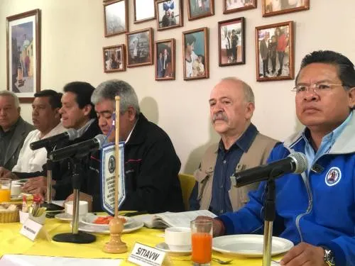 Sindicatos independientes de la industria automotriz buscan acercamiento con AMLO