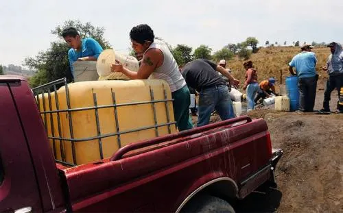 Pemex busca combatir huachicol con plan follow the money