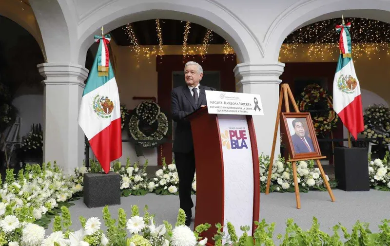 López Obrador en el homenaje de Miguel Barbosa