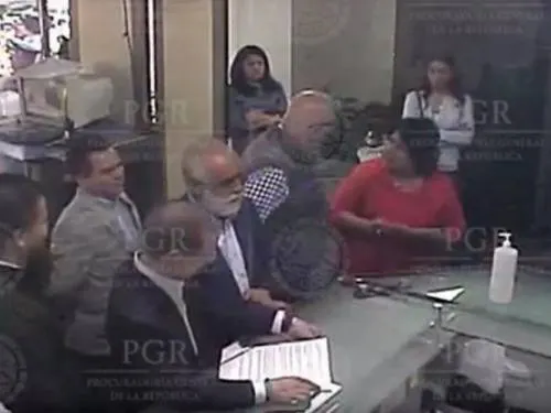 Ordena INE a PGR bajar videos y comunicados del caso Anaya