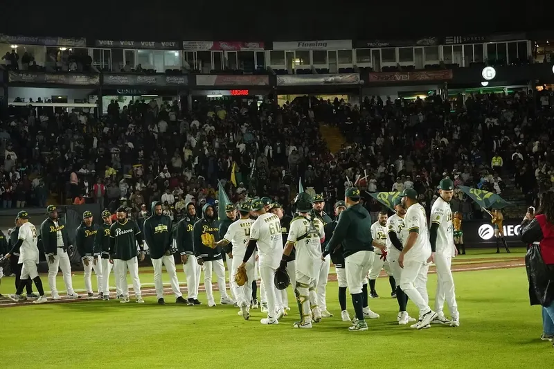 pericos-pue-piratas-camp-playoffs-j3