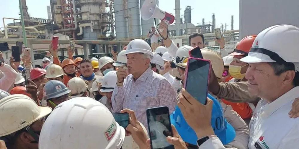 ‘Son unos reverendos ladrones estos tecnócratas neoliberales’: AMLO