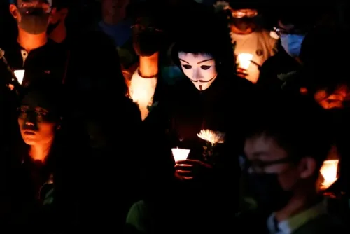 Estudiante muere tras sufrir caída durante protestas de Hong Kong
