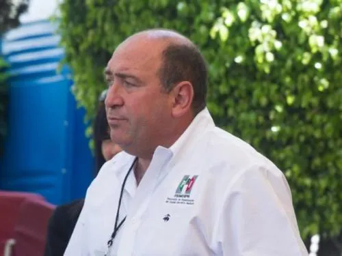 Renuncia Rubén Moreira como secretario general del PRI