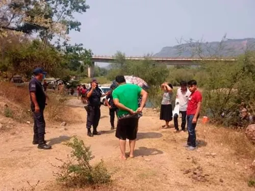 Turistas incumplen cuarentena y van a nadar a ríos de Hidalgo