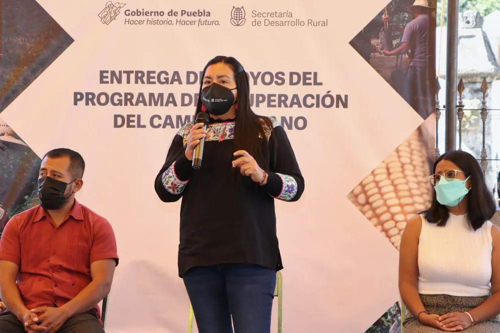 Entrega SDR apoyos para programas de Recuperación del Campo Poblano