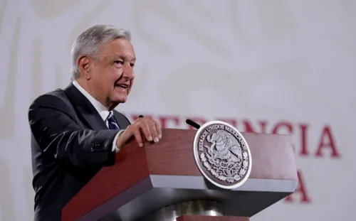 AMLO: funcionarios podrán donar aguinaldo a fondo para covid; aportación es voluntaria