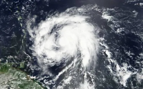 María es un huracán categoría 4 “extremadamente peligroso”