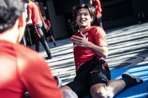 Liverpool anuncia fichaje del japonés Takumi Minamino