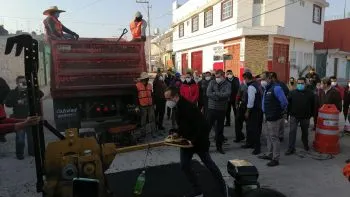 Programa Eduardo Rivera 300 MDP para pavimentación y bacheo