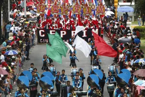 Disfrutan miles de poblanos el Desfile Cívico Militar