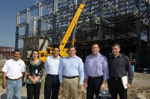 Confía gobierno terminar obras del CIS para informe