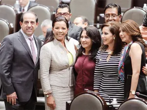 Meten al orden a los diputados; aprueban Código de Ética