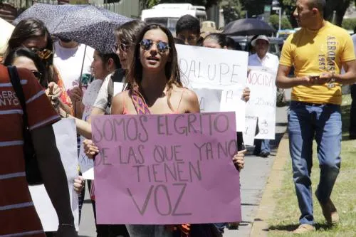 Demanda Armenta en Cámara de Diputados a gobiernos declaren alerta de género en Puebla